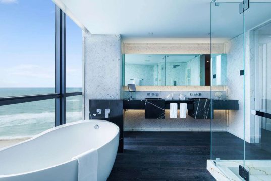 w-south-beach-hotel-miami-LUXBATH0817-3ce32b0e78fb4b9e9ee6695f0fdb7de6.jpg